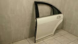 MERCEDES-BENZ Mercedes S-Class W221 left rear door A2217300505 door rear left OM642 SWB — thumbnail 2
