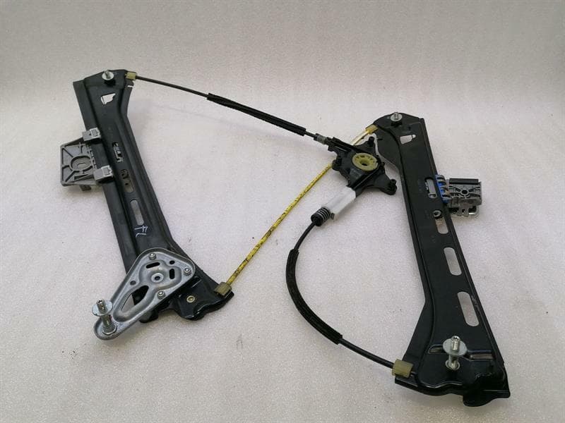 Mercedes CLS W218 Left Front Door Winder A2187200379 Window Regulator Front Left