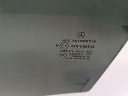 MERCEDES-BENZ Mercedes GLS 350D left rear door glass A1667352610 door window rear left — thumbnail 3