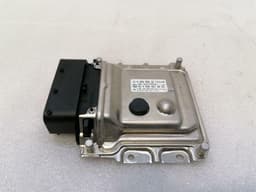 MERCEDES-BENZ Mercedes GLS350D BlueTEC ADBLUE Electronic Module A0009003213 ADBLUE Control Unit — thumbnail 2
