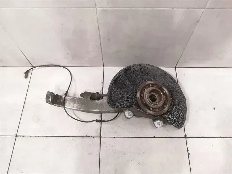 Mercedes GLE W292 C292 Right Front Hub A1663301020 Wheel Bearing Housing Front Right