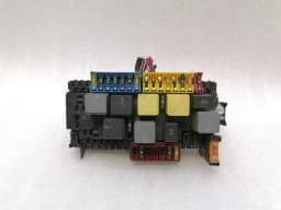 MERCEDES-BENZ Mercedes GLS 350D Fuse Box A1669068201 Fuse Box — thumbnail 1
