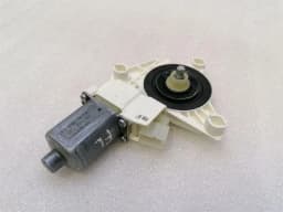 MERCEDES-BENZ Mercedes GLS X166 door window motor A1669060201 window regulator motor front left — thumbnail 2