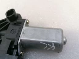 MERCEDES-BENZ Mercedes GLS X166 door window motor A2469063200 window regulator motor rear left — thumbnail 6