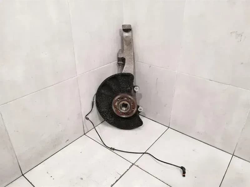 Mercedes GLS 350D Left Front Hub A1663300920 Wheel Bearing Housing Front Left