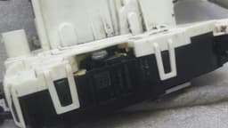 MERCEDES-BENZ Mercedes W166 right door lock A1667200635 door lock front right front — thumbnail 2