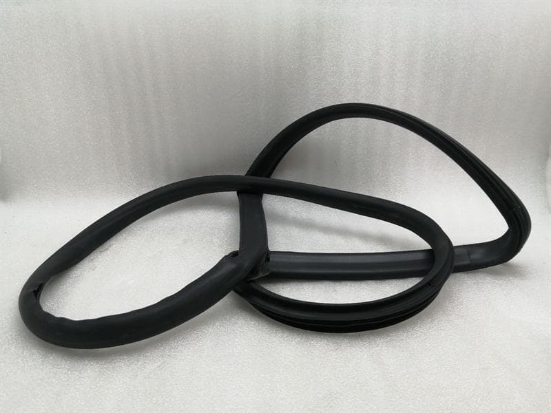 MASERATI MASERATI QUATTROPORTE VI M156 Rear Left Door Seal 670030425 Türdichtungen Li