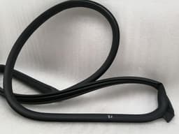MASERATI MASERATI QUATTROPORTE VI M156 Front Right Door Seal 670030422 Door Seals Re — thumbnail 6