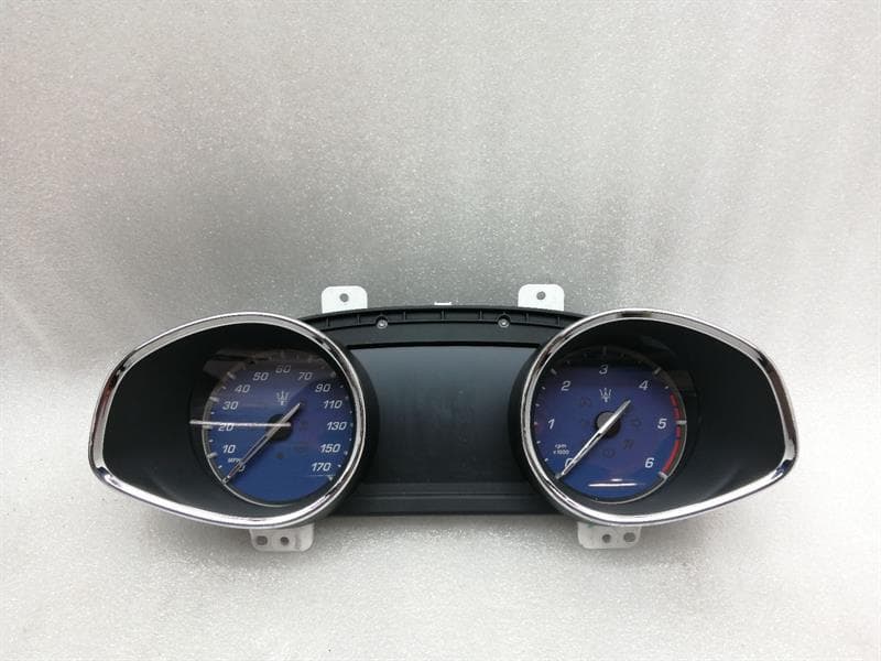 MASERATI Maserati Quattroporte VI M156 Speedometer Cluster 670038643 Speedo MPH FACELIFT