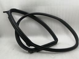 MASERATI MASERATI QUATTROPORTE VI M156 Rear Right Door Seal 670030424 Türdichtungen Re — thumbnail 1