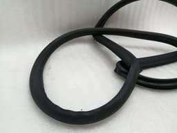 MASERATI MASERATI QUATTROPORTE VI M156 Rear Left Door Seal 670030425 Türdichtungen Li — thumbnail 2
