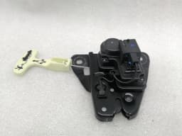 MASERATI Maserati Quattroporte VI M156 Boot Lock 670154980 Tailgate Lock — thumbnail 3