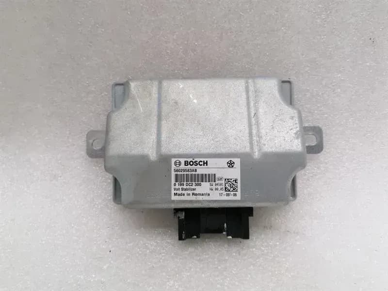 MASERATI MASERATI QUATTROPORTE VI M156 Electronic Module 56029583AB VOLTAGE STABILIZER
