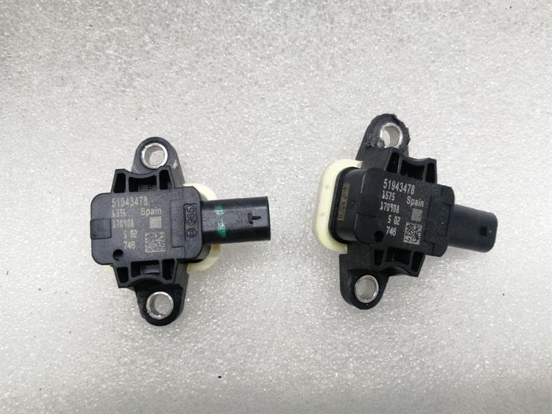 MASERATI Maserati Quattroporte VI M156 Crash Sensor Set 51943478 Impact Sensor