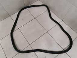 MASERATI MASERATI QUATTROPORTE VI M156 Boot Seal 670033870 dichtungen Heckklappe — thumbnail 4