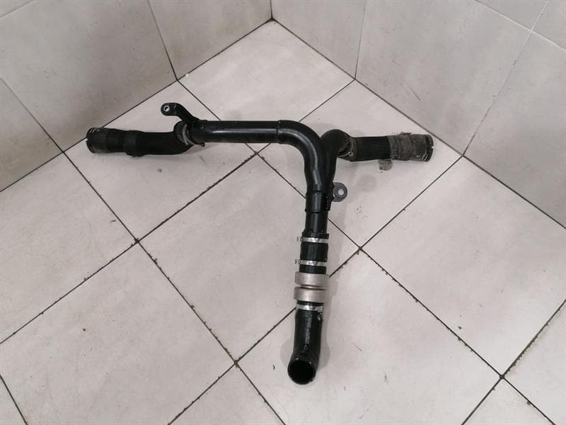MASERATI MASERATI QUATTROPORTE VI M156 Intercooler Pipe 670004156 Druckrohr Ladeluftrohr