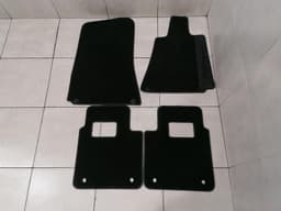 MASERATI MASERATI QUATTROPORTE VI M156 Floor Mat Set 940000635 RHD RIGHT HANDLEBAR — thumbnail 1