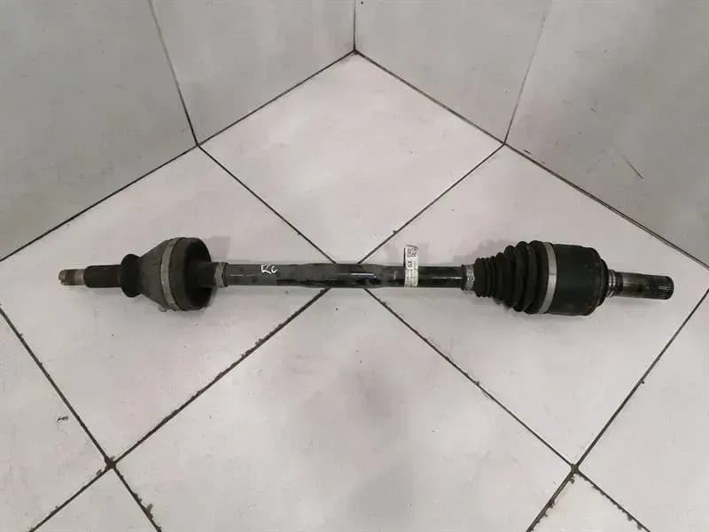 MASERATI MASERATI QUATTROPORTE VI M156 Left Drive Shaft 670104207 Antriebswelle Hinten Li