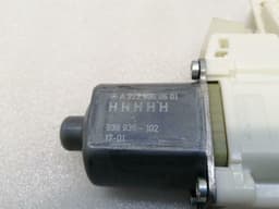 MERCEDES-BENZ Mercedes S-Class W222 RRH Door Window Motor A22290601 Power Window Motor HR — thumbnail 3
