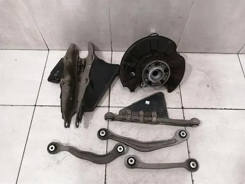 MERCEDES-BENZ Mercedes W222 Right Rear Hub Set A2223501041 Wheel Bearing Housing Rear Right Set