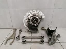 PORSCHE Porsche 911 992 Right Rear Hub 992505436B Wheel Bearing Housing Rear Right FAULTY — thumbnail 1