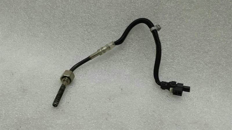 MERCEDES-BENZ Mercedes E Class W238 W213 Temperature Sensor A0009059106 Flue Gas Temperature Sensor