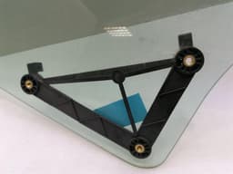 MERCEDES-BENZ Mercedes E Class W238 RRH Quarter Glass A2386704800 Door Glass 1/4 Rear Right — thumbnail 3