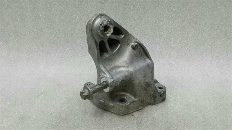 MERCEDES-BENZ Mercedes E Class W238 Engine Mount A6422234604 Engine Mount OM642