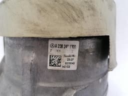 MERCEDES-BENZ Mercedes E Class W238 Right Engine Mount A2382401300 Motor Holder Right — thumbnail 3