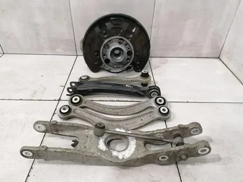 MERCEDES-BENZ Mercedes E Class W238 Left Rear Hub Set A2133503105 Wheel Bearing Housing Rear Left