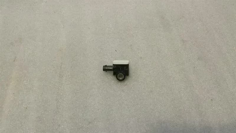 Mercedes GLS X166 Crash Sensor A1668210151 Impact Sensor