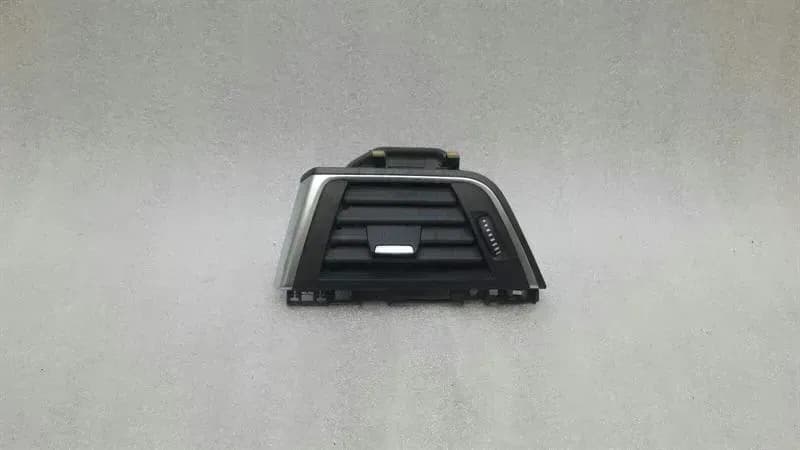 BMW BMW 3 Series F80 F30 Air Vent Right 9346226 Air Vent RHD Right Hand Drive