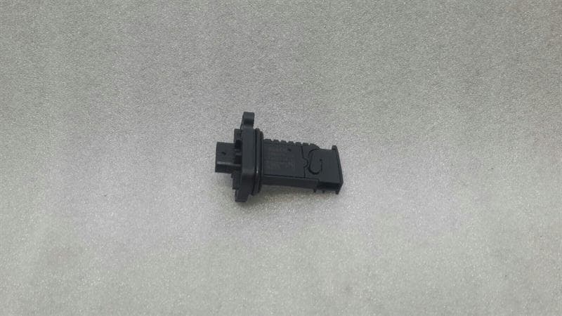 BMW 3 Series F30 F80 F20 F22 Air Flow Meter 7602038 Mass Air Flow Sensor