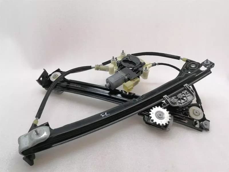 MASERATI Maserati Ghibli M157 Left Front Door Winder 670102268 Front Left Window