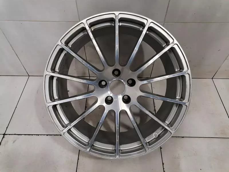 MASERATI Maserati Ghibli M157 GTS Alloy Wheel 670025755 GTS 8.5 X20 ET 44 Alloy Wheel