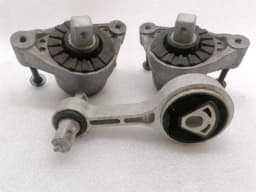 MASERATI Maserati Ghibli M157 Engine Mount Set 670038978 Engine Holder Set — thumbnail 8