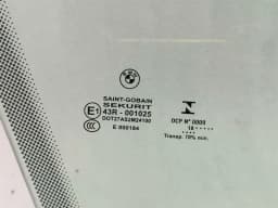 BMW BMW M4 F82 right front door glass 51337268726 door window front right — thumbnail 9