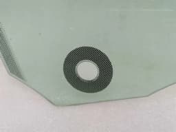 BMW BMW M4 F82 right front door glass 51337268726 door window front right — thumbnail 4