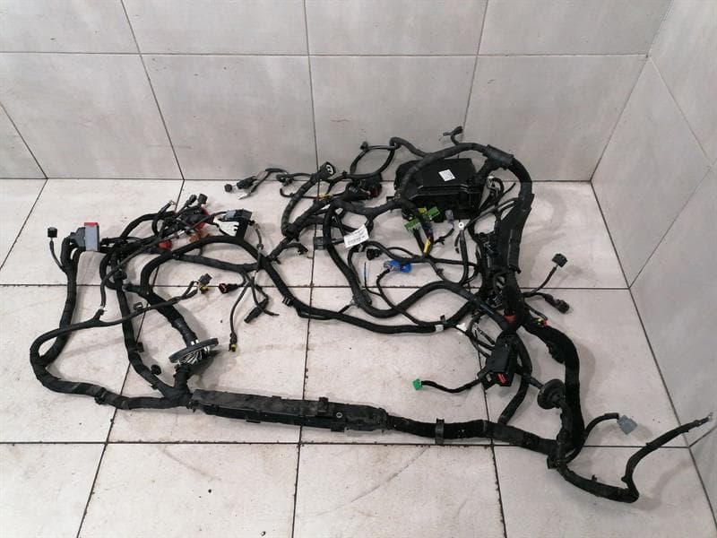 MASERATI MASERATI GHIBLI M157 ENGINE BAY Wiring Loom 6701046750 RHD RIGHT HANDLEBAR