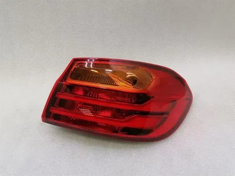 BMW BMW M4 F82 right rear light 7296098 tail light rear right