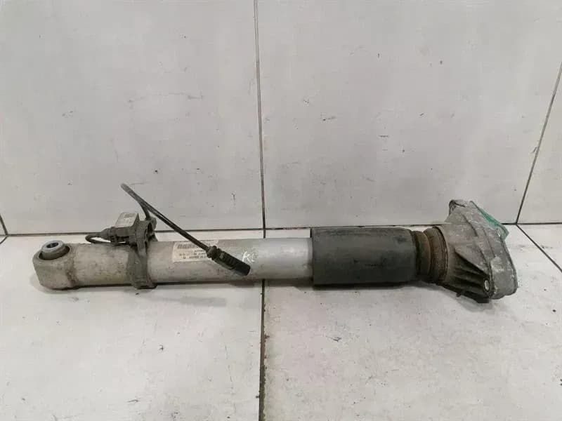 BMW BMW M4 F82 shock absorber rear 33522284909 left shock absorber rear