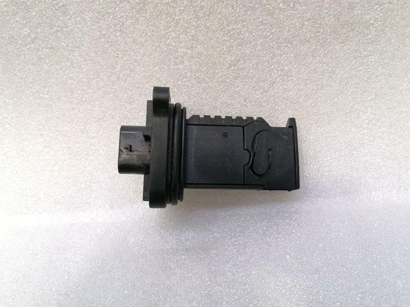 BMW BMW 3 Series M3 F80 F30 F20 F22 Air Flow Meter 7602038 Mass Air Flow Sensor