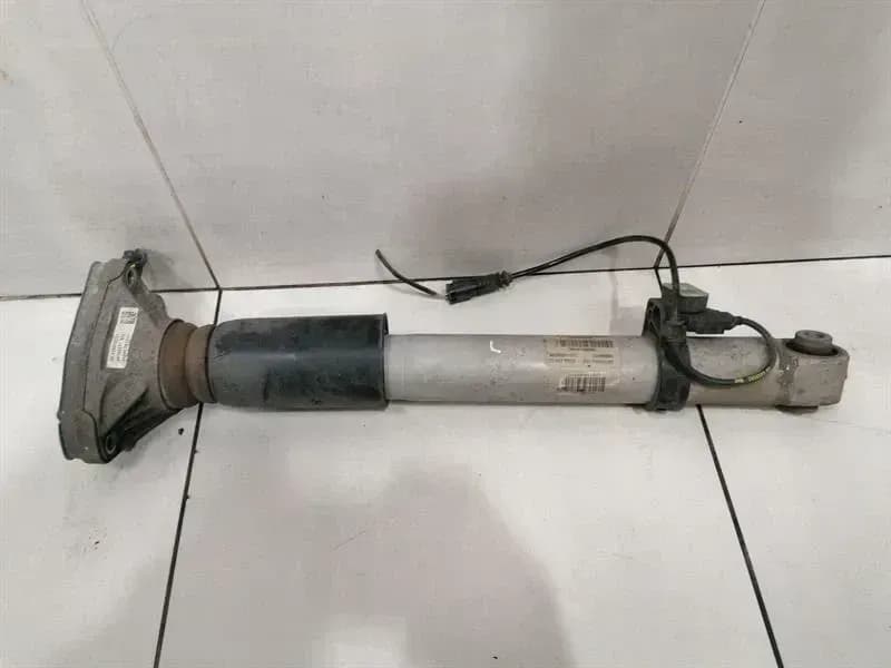 BMW BMW M4 F82 shock absorber rear left 33522284909 shock absorber rear left EDC