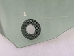 BMW BMW M4 F82 left front door glass 51337268725 door window front left — thumbnail 3