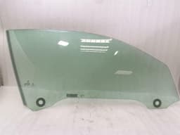 BMW BMW M4 F82 right front door glass 51337268726 door window front right — thumbnail 6