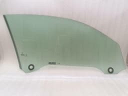 BMW BMW M4 F82 left front door glass 51337268725 door window front left — thumbnail 7