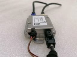 BMW BMW M4 F82 electronic module 9355549 control unit / AUX HUB MODULE — thumbnail 4