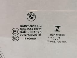 BMW BMW M4 F82 right front door glass 51337268726 door window front right — thumbnail 9
