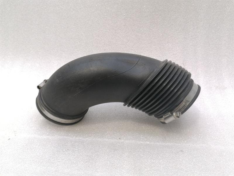 BMW BMW M4 F82 7846271 CLEAN AIR HOSE CYL 4-6 CLEAN AIR HOSE CYL 4-6