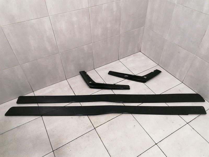BMW BMW M4 F82 side skirts extension set side sills blind set aftermarket